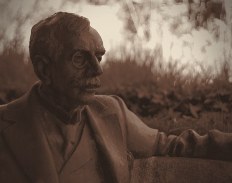 Estátua de Eça de Queirós